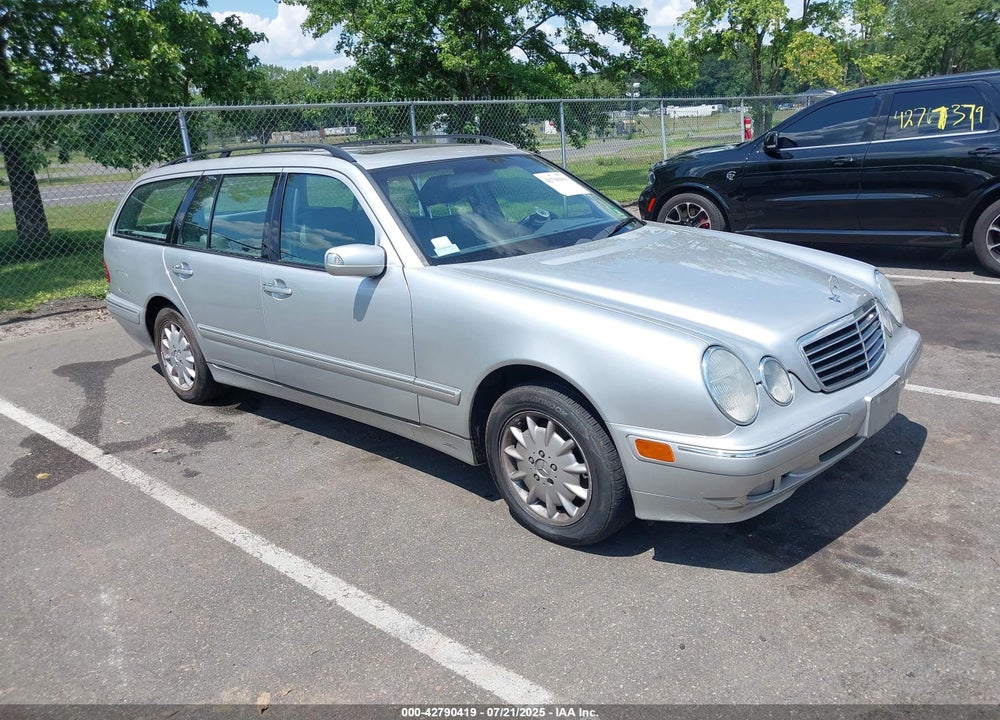 2000 MERCEDES-BENZ E 320 4M VIN: WDBJH82J1YX037111