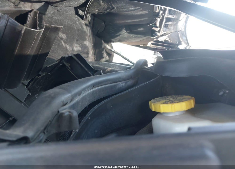 2018 JEEP GRAND CHEROKEE VIN: 1C4RJFAG5JC500657