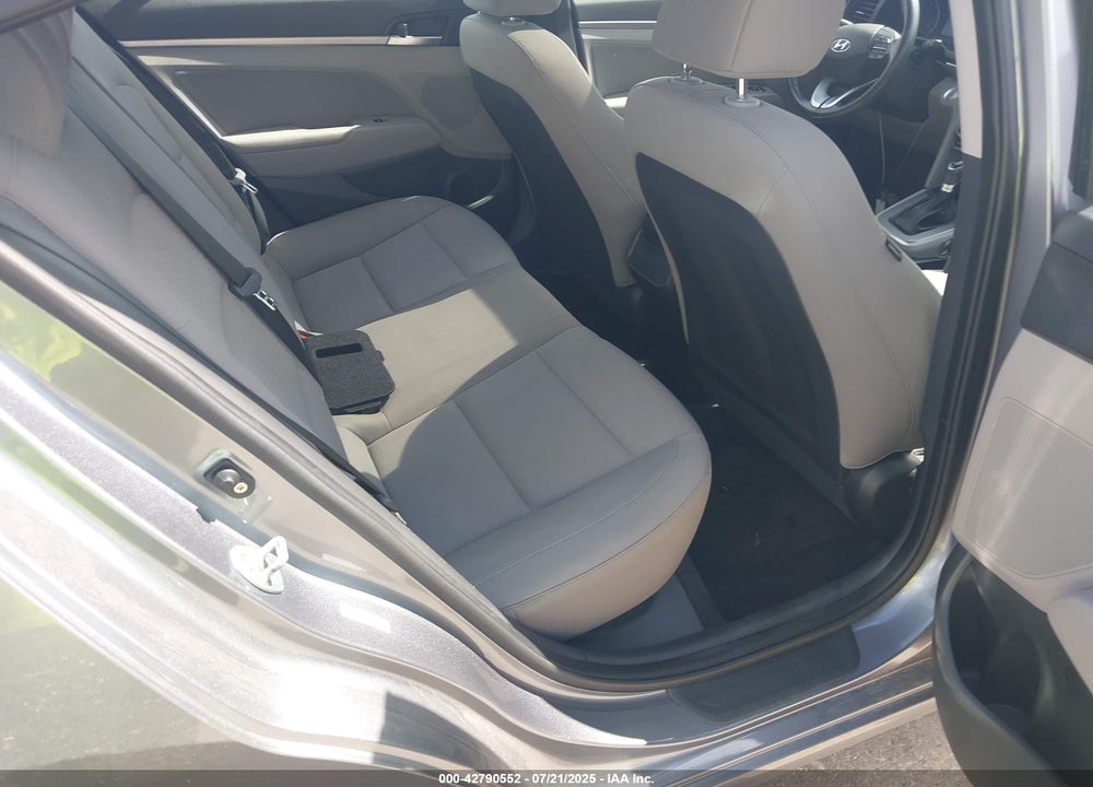 2019 HYUNDAI ELANTRA VIN: KMHD84LF0KU878181