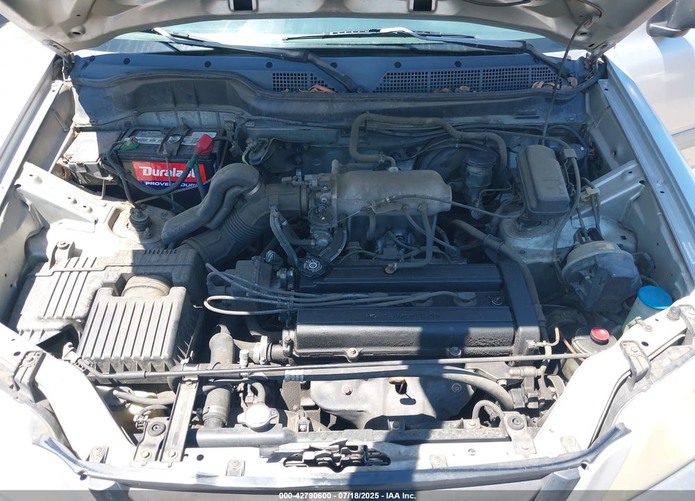 1998 HONDA CR-V LX VIN: JHLRD2844WC015139