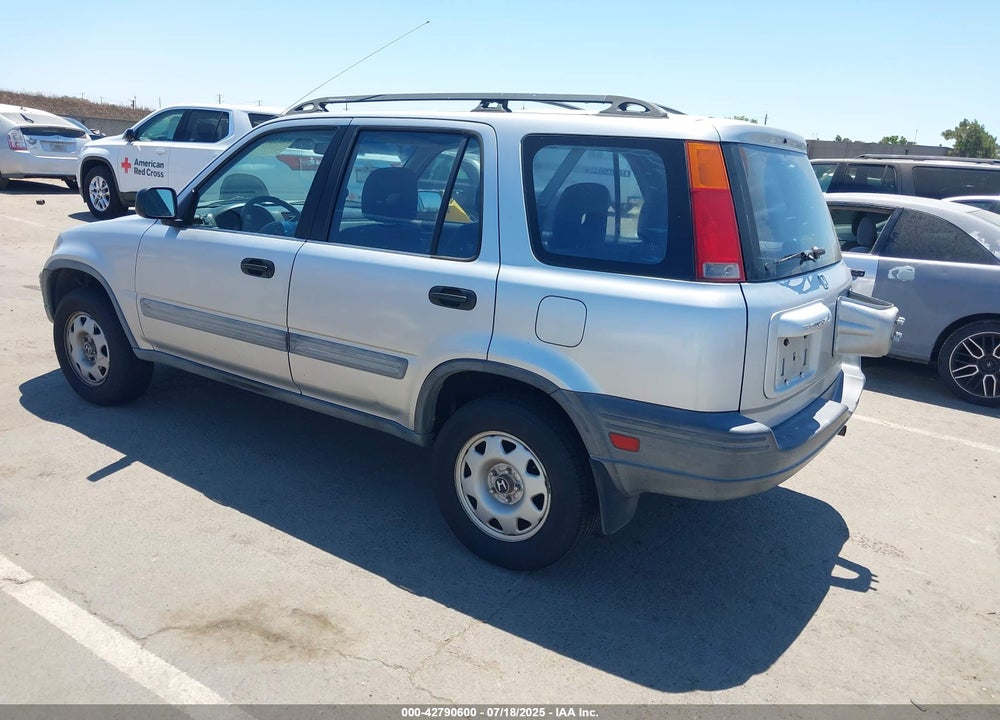 1998 HONDA CR-V LX VIN: JHLRD2844WC015139