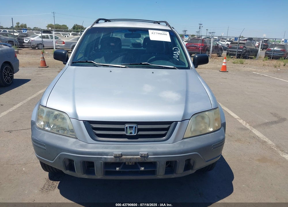 1998 HONDA CR-V LX VIN: JHLRD2844WC015139