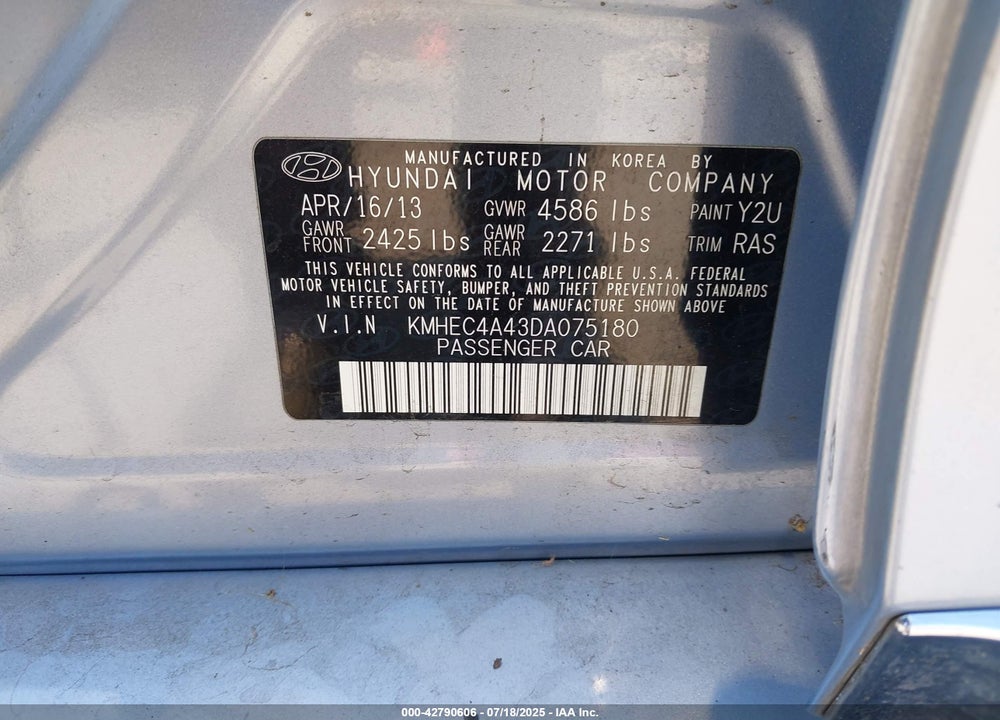 2013 HYUNDAI SONATA HYBRID VIN: KMHEC4A43DA075180
