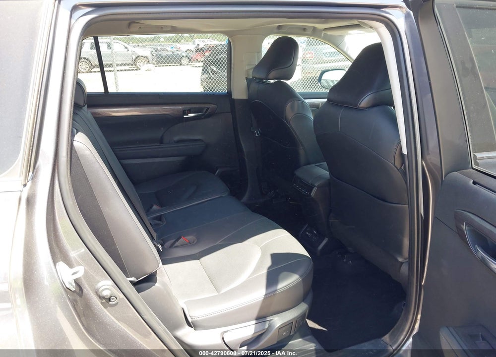 2021 TOYOTA HIGHLANDER VIN: 5TDDZRBH6MS091583