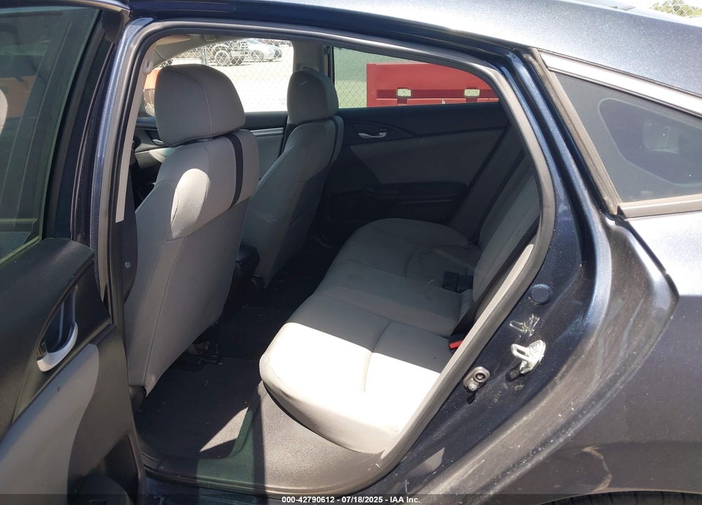 2018 HONDA CIVIC VIN: 19XFC2F78JE007465