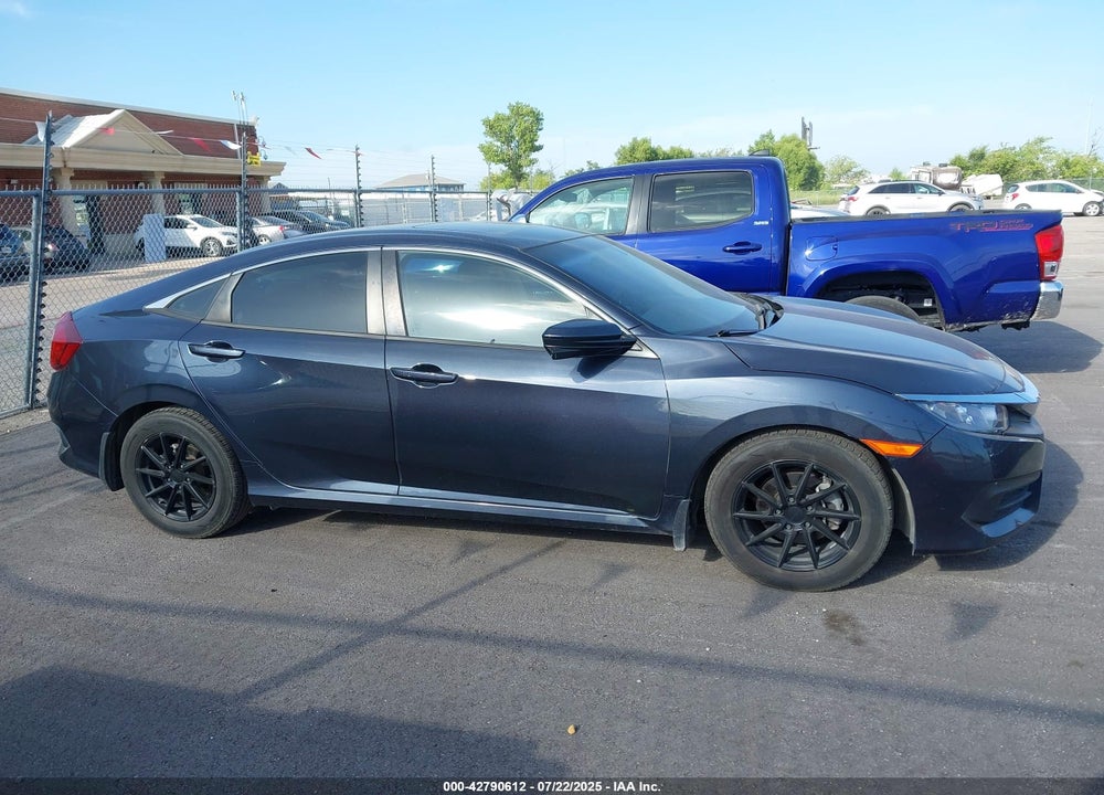 2018 HONDA CIVIC VIN: 19XFC2F78JE007465
