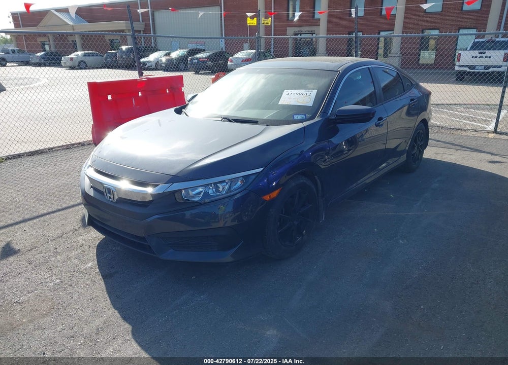 2018 HONDA CIVIC VIN: 19XFC2F78JE007465