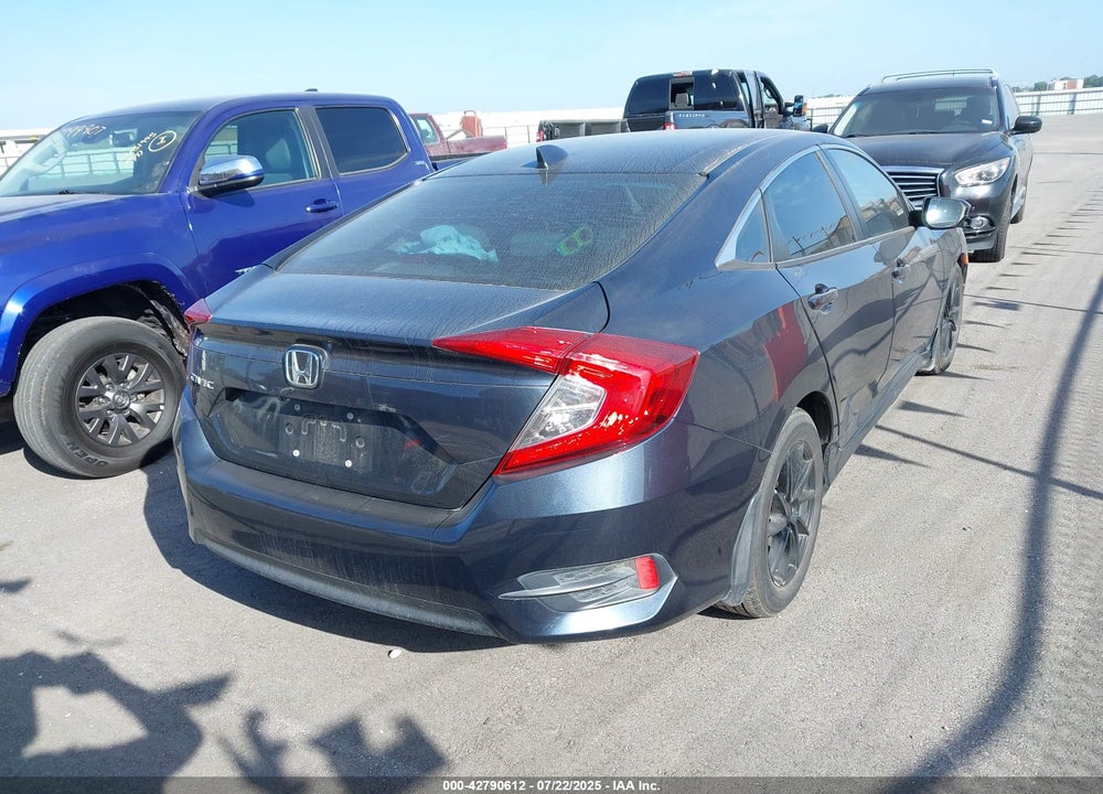 2018 HONDA CIVIC VIN: 19XFC2F78JE007465