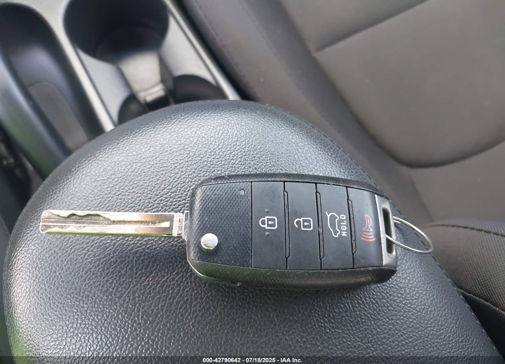 2019 KIA SOUL VIN: KNDJN2A21K7688781