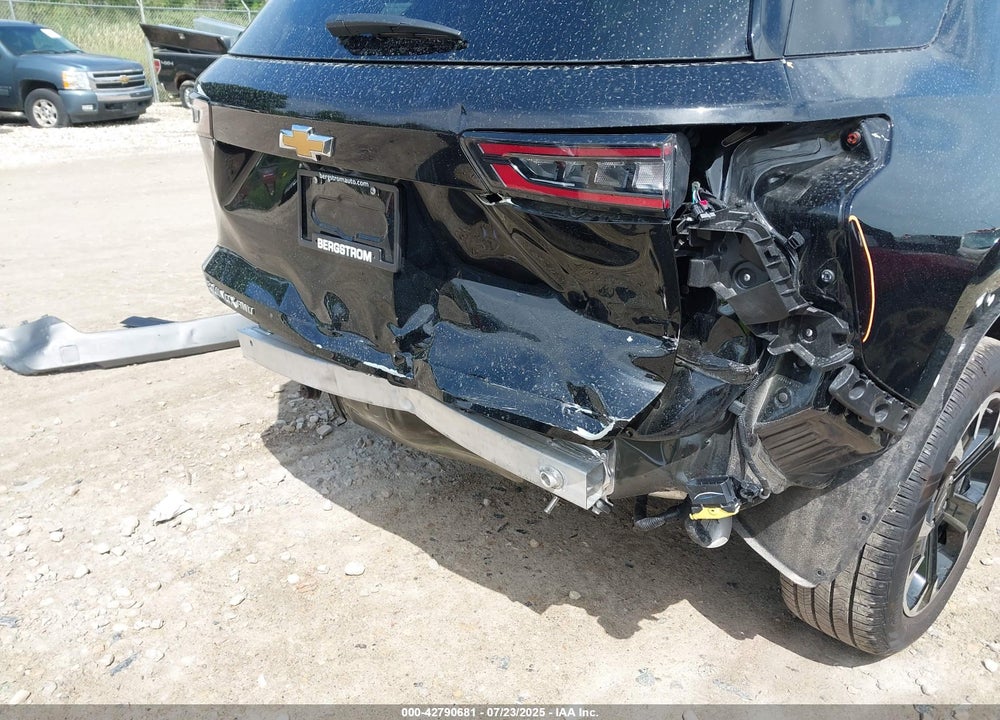 2025 CHEVROLET EQUINOX VIN: 3GNAXPEG2SL247208