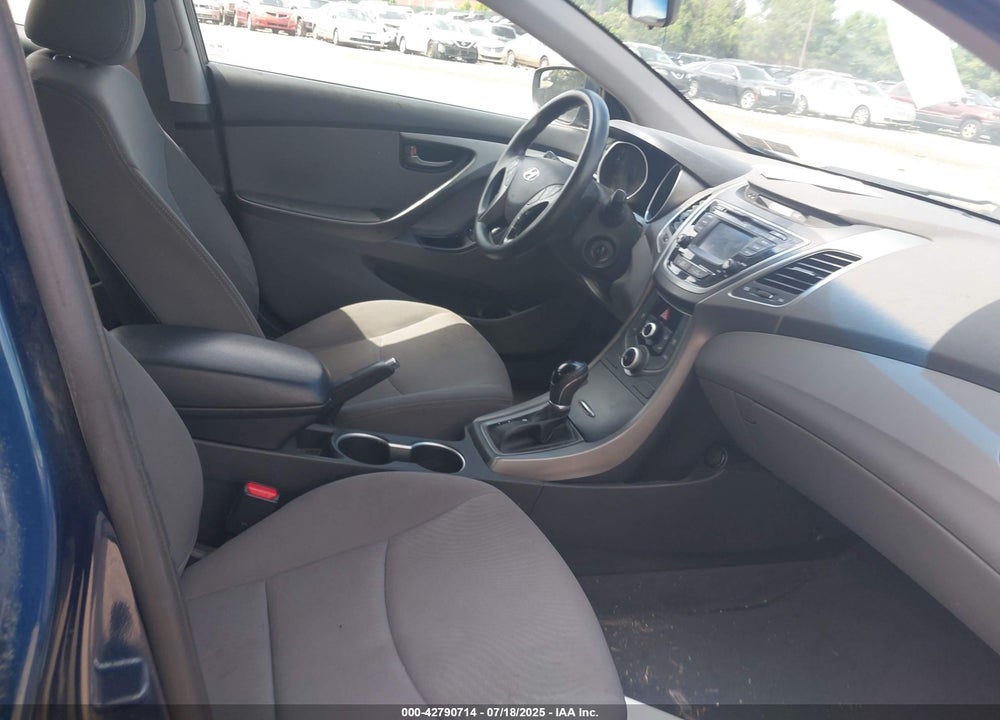 2015 HYUNDAI ELANTRA VIN: KMHDH4AE9FU251124