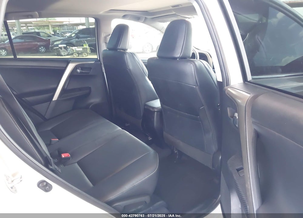 2015 TOYOTA RAV4 VIN: 2T3DFREV2FW235965