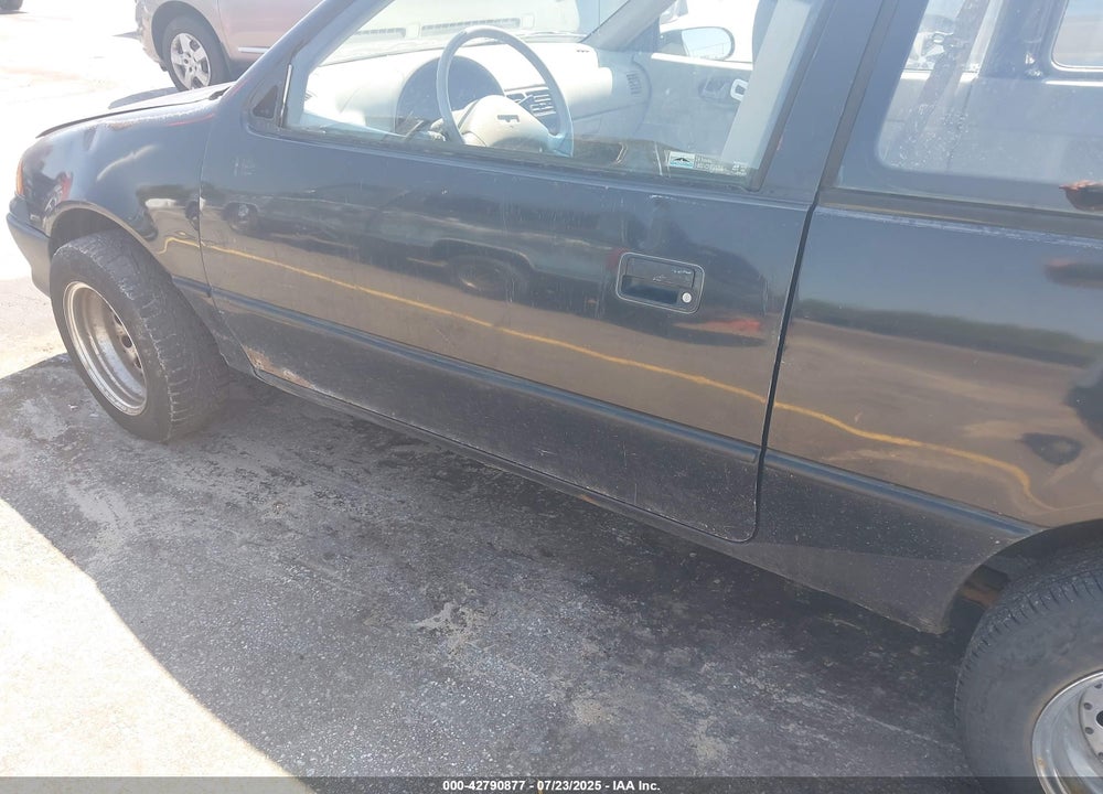 1993 GEO METRO VIN: 2C1MR2460P6761966