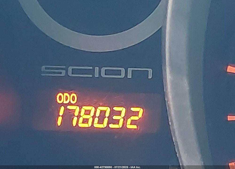 2011 SCION TC VIN: JTKJF5C75B3015113