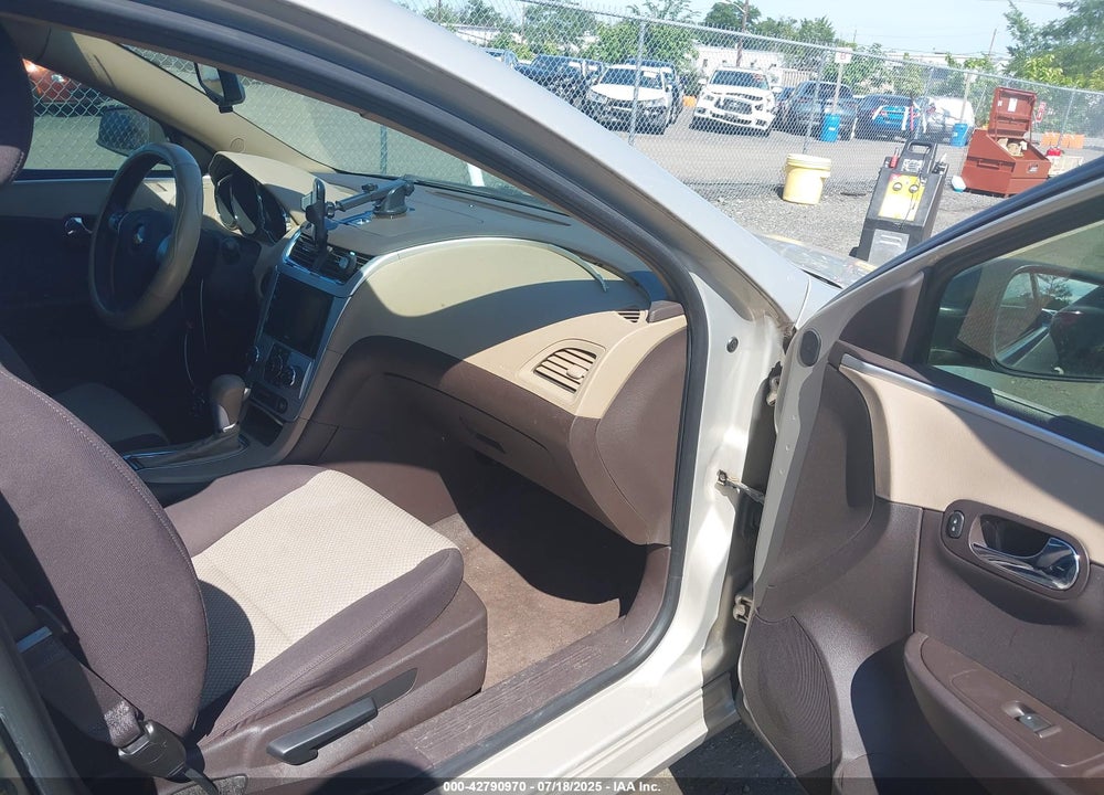 2011 CHEVROLET MALIBU VIN: 1G1ZB5E16BF148484