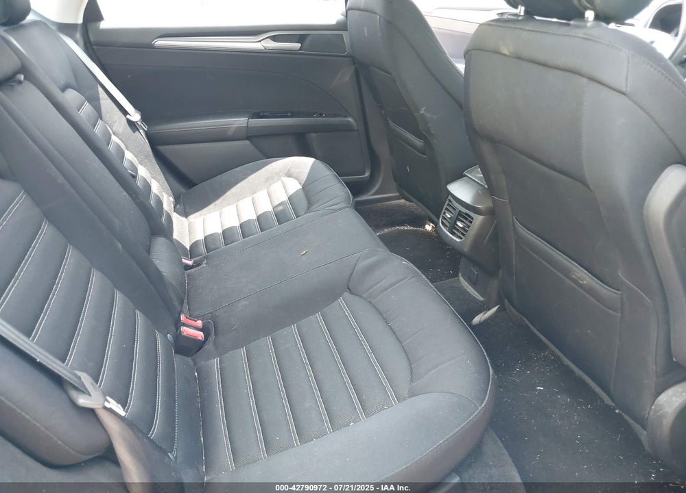 2015 FORD FUSION SE VIN: 3FA6P0H71FR241474
