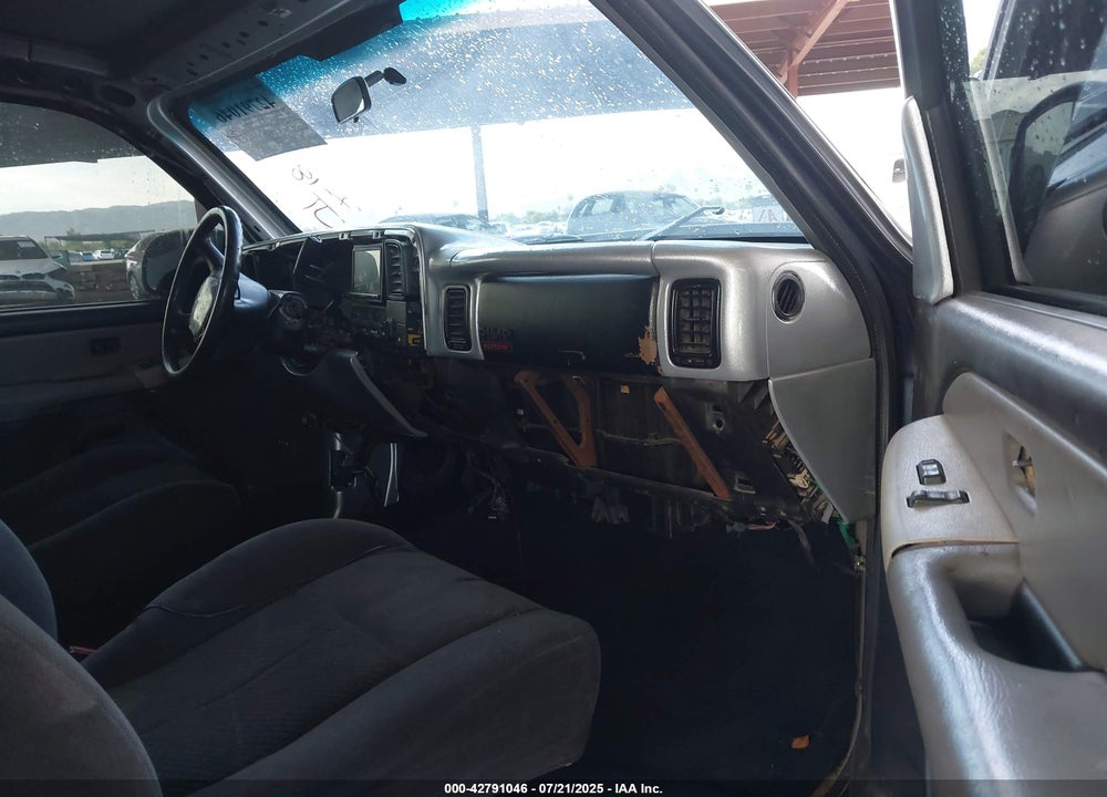 1999 CHEVROLET SILVERADO 1500 LS VIN: 1GCEC14T6XZ111987