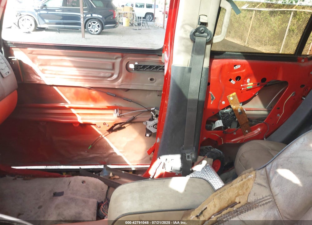 2008 HUMMER H3 VIN: 5GTEN13L788142693