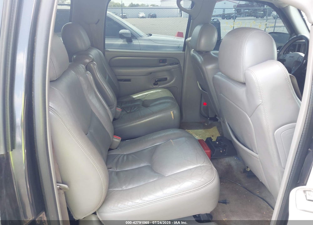 2004 GMC YUKON XL 1500 DENALI VIN: 1GKFK66U34J313341