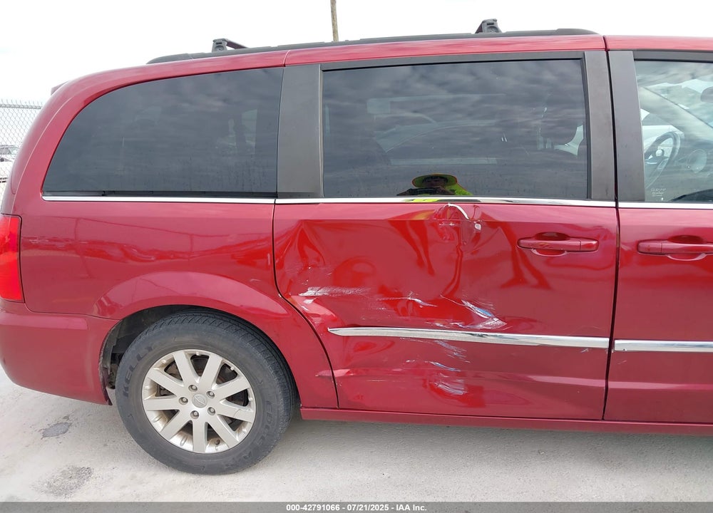 2016 CHRYSLER TOWN & COUNTRY VIN: 2C4RC1BG7GR165462