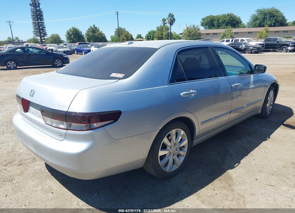 2004 HONDA ACCORD 2.4 EX VIN: 1HGCM56844A000581
