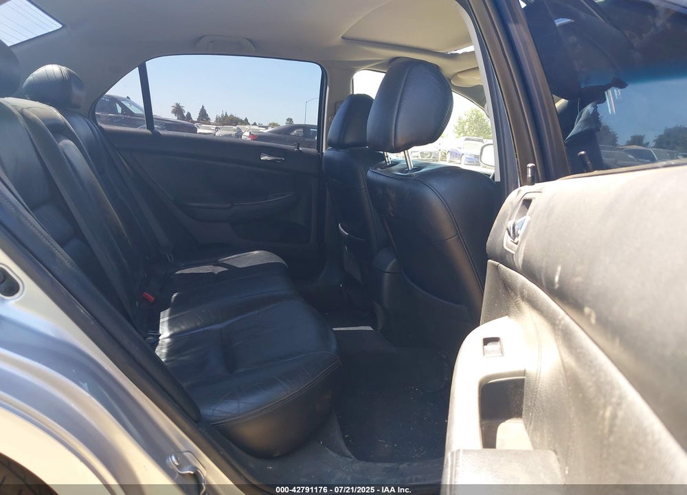 2004 HONDA ACCORD 2.4 EX VIN: 1HGCM56844A000581