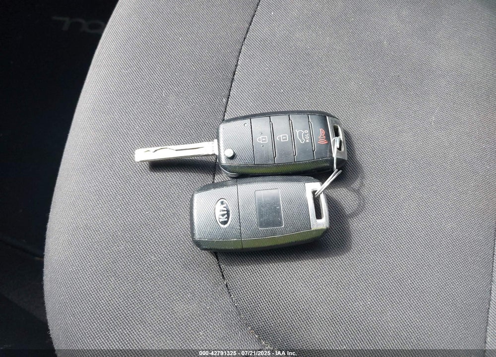 2015 KIA SOUL VIN: KNDJN2A26F7142922