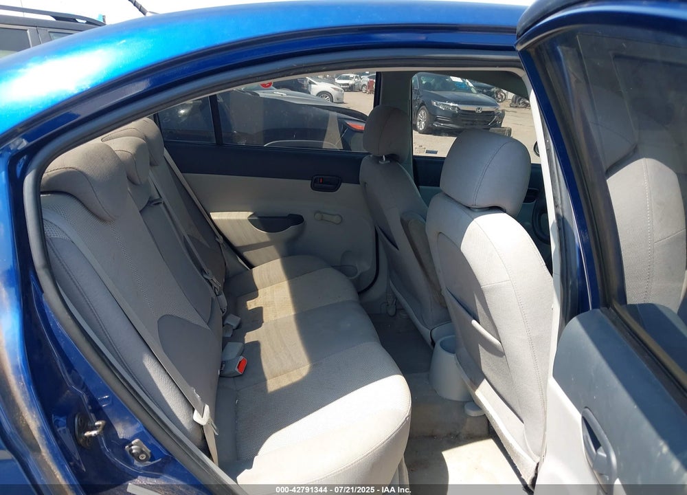 2007 HYUNDAI ACCENT GLS VIN: KMHCN46CX7U097617