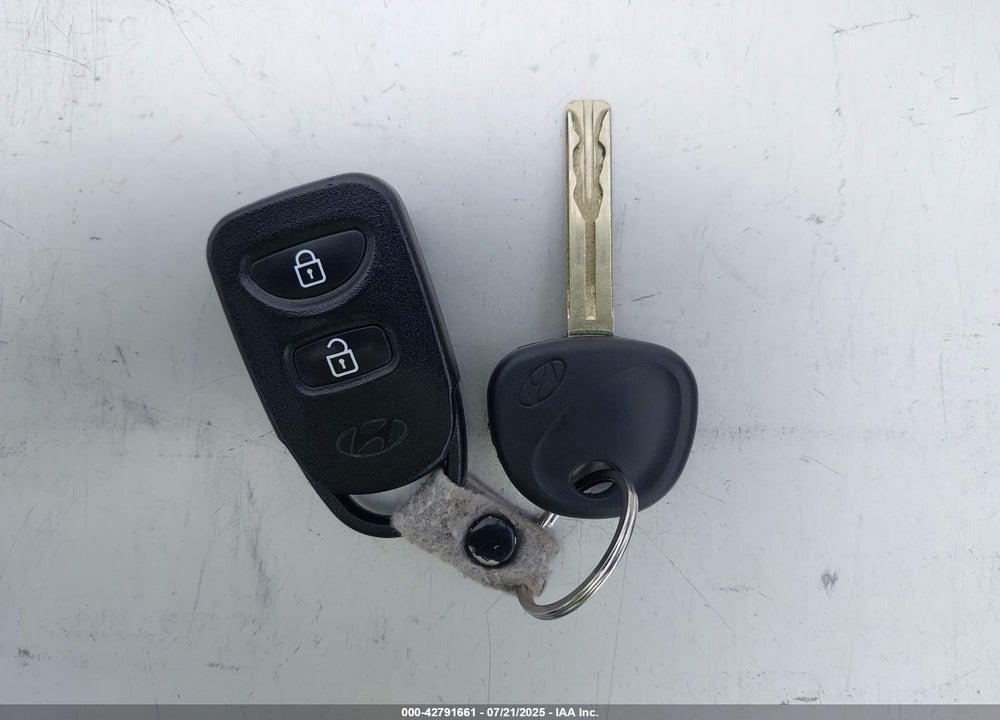 2014 HYUNDAI TUCSON VIN: KM8JU3AG5EU797427