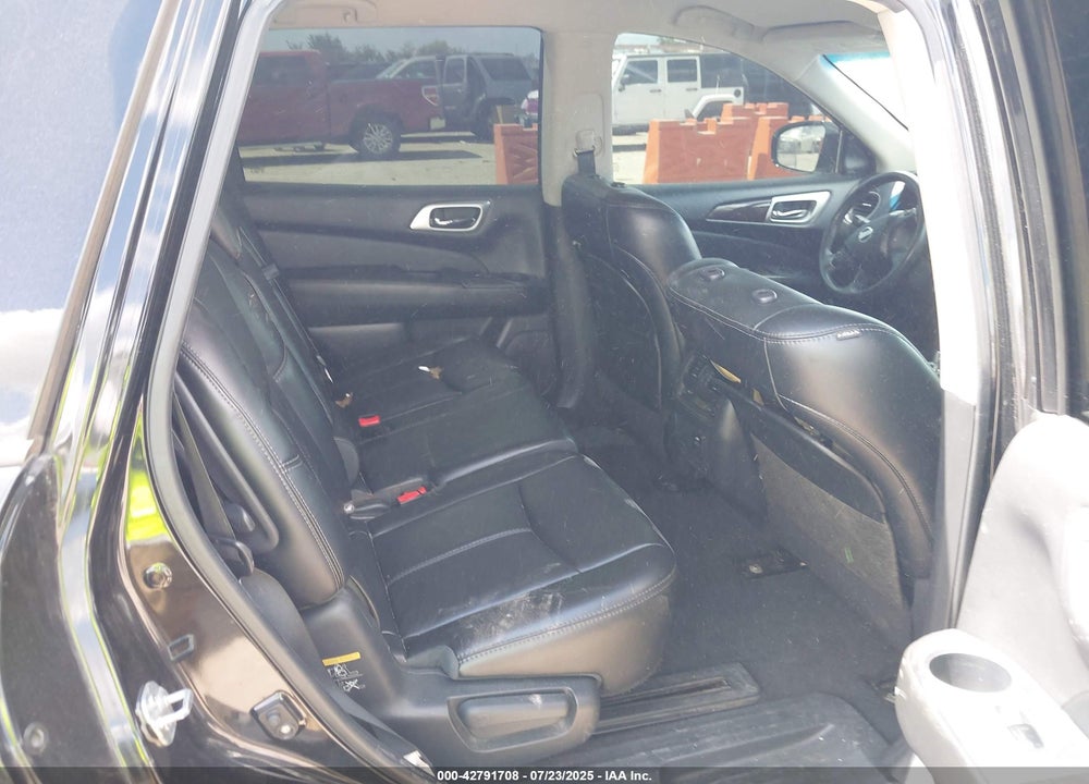 2015 NISSAN PATHFINDER VIN: 5N1AR2MN0FC603108