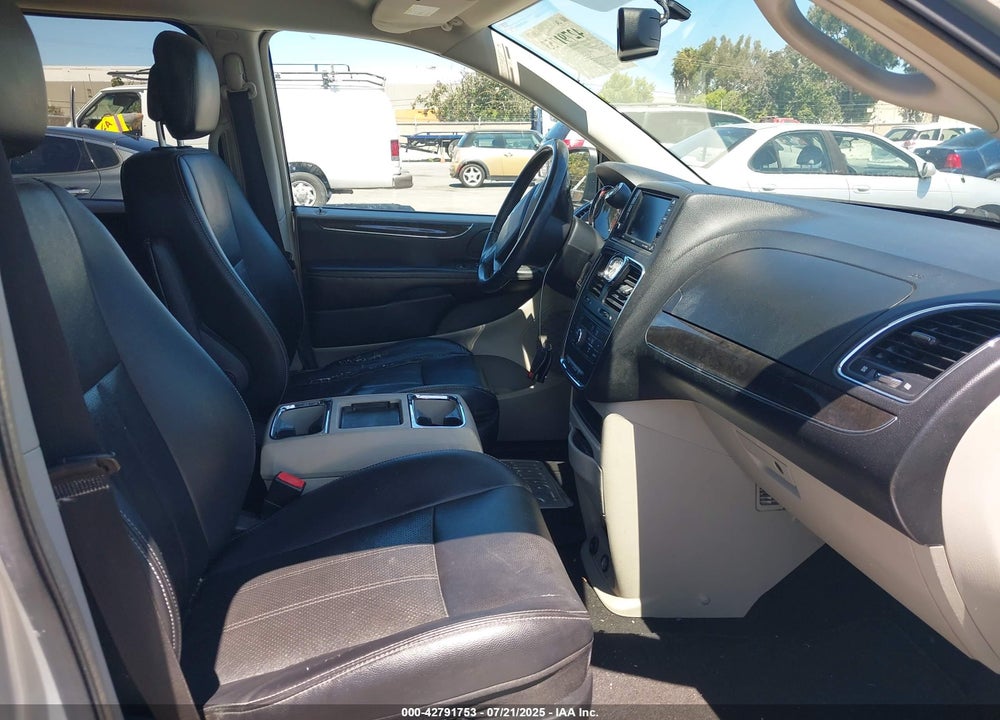 2012 CHRYSLER TOWN & COUNTRY VIN: 2C4RC1BG4CR306207