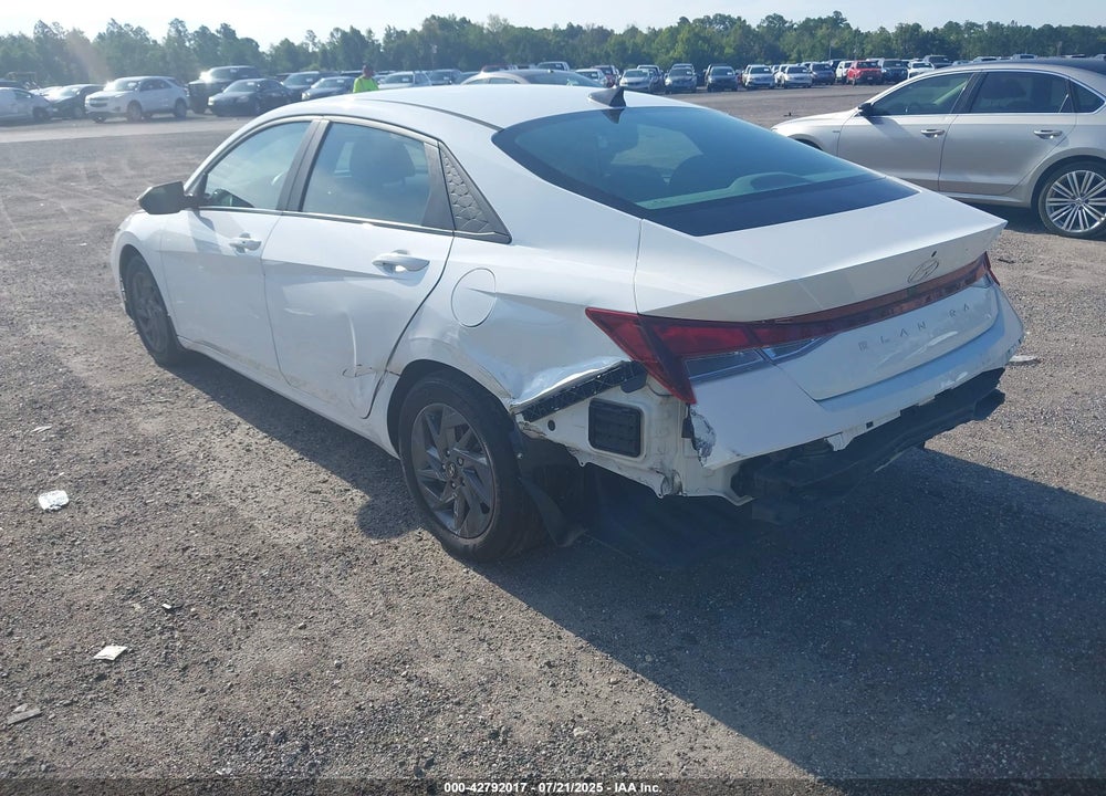 2024 HYUNDAI ELANTRA VIN: KMHLM4DG3RU750915