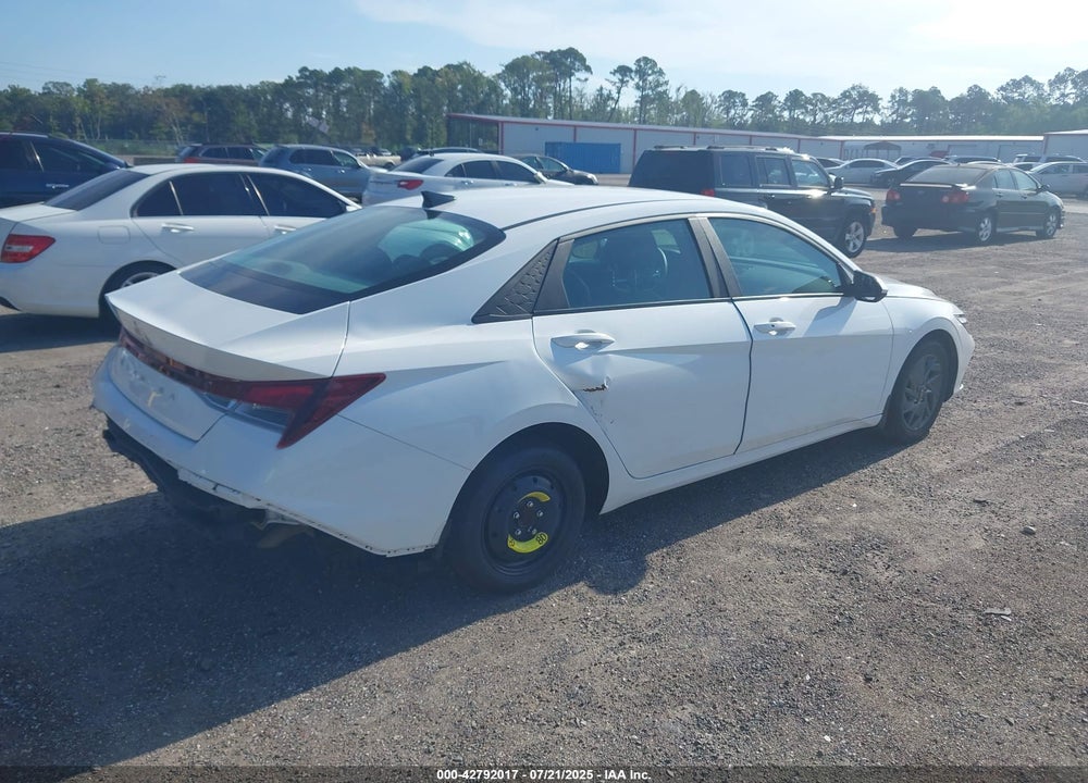 2024 HYUNDAI ELANTRA VIN: KMHLM4DG3RU750915