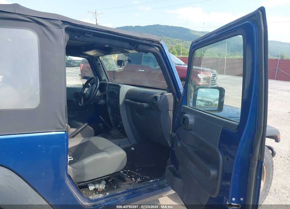 2009 JEEP WRANGLER / VIN: 1J4FA24109L727084
