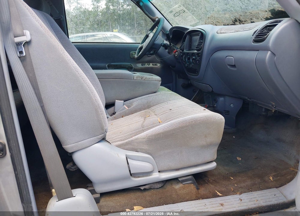 2002 TOYOTA TUNDRA SR5 V8 VIN: 5TBRT34172S285551