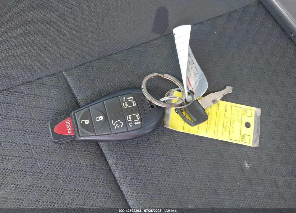 2010 DODGE GRAND CARAVAN VIN: 2D4RN5D1XAR402790