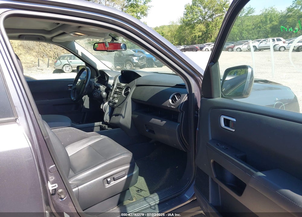 2015 HONDA PILOT VIN: 5FNYF4H50FB032076