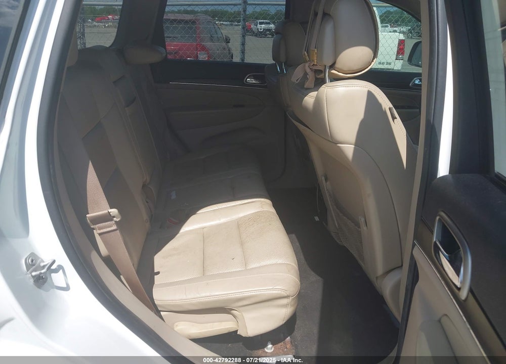 2014 JEEP GRAND CHEROKEE VIN: 1C4RJEBG8EC589588