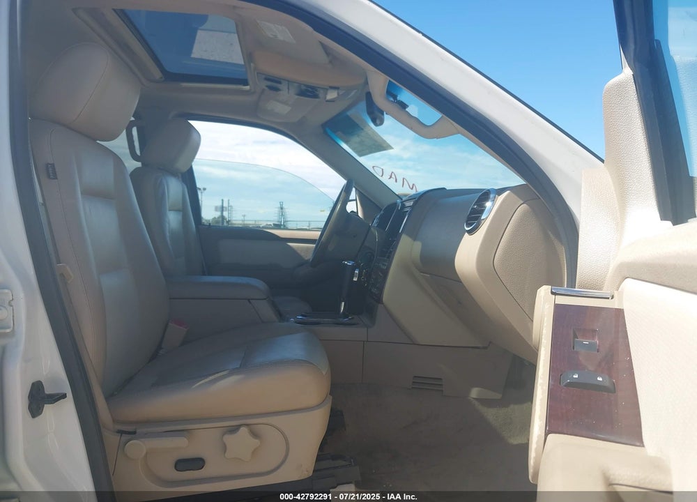 2008 FORD EXPLORER VIN: 1FMEU75808UA33890