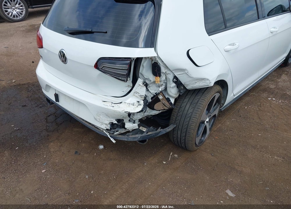 2018 VOLKSWAGEN GOLF VIN: 3VW547AU7JM253767