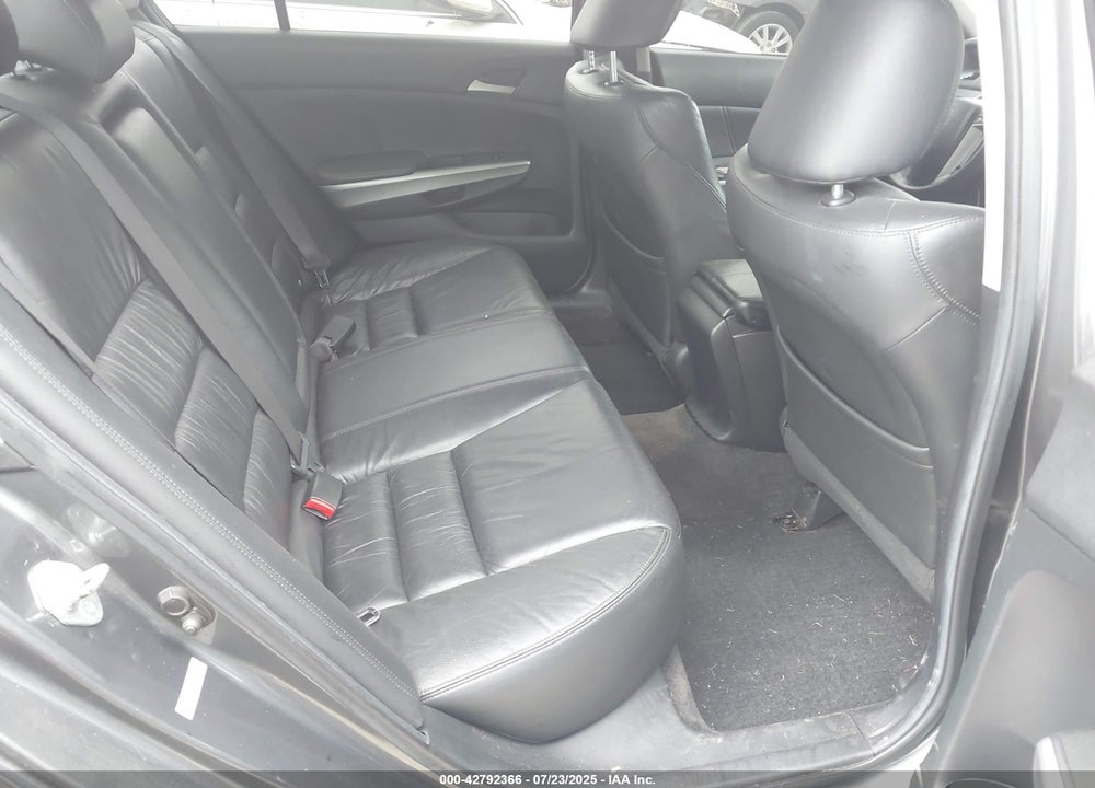 2008 HONDA ACCORD 2.4 EX-L VIN: 1HGCP268X8A005764