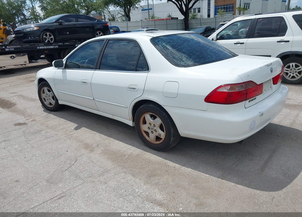 1998 HONDA ACCORD EX V6 VIN: 1HGCG1650WA042304