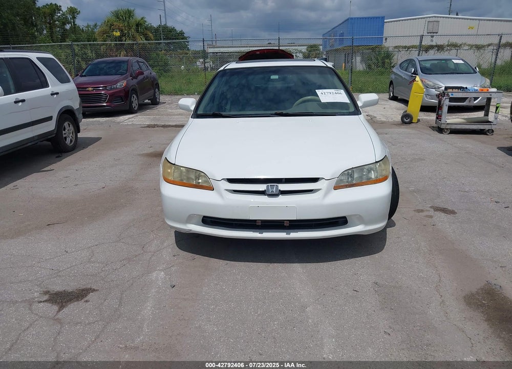 1998 HONDA ACCORD EX V6 VIN: 1HGCG1650WA042304
