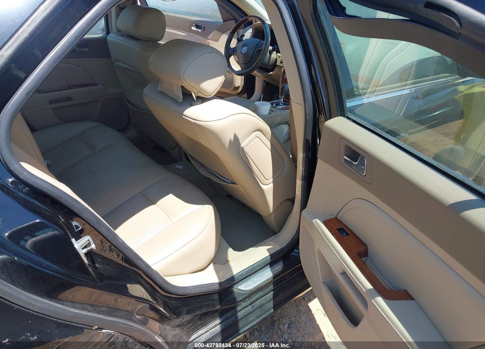2007 CADILLAC STS VIN: 1G6DW677970132287