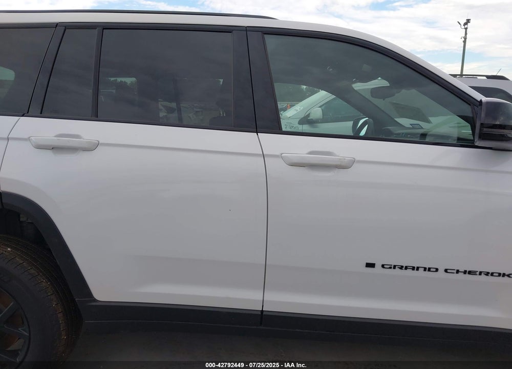 2025 JEEP GRAND CHEROKEE VIN: 1C4RJGAG0SC266712