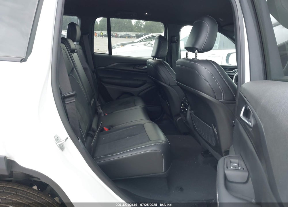 2025 JEEP GRAND CHEROKEE VIN: 1C4RJGAG0SC266712