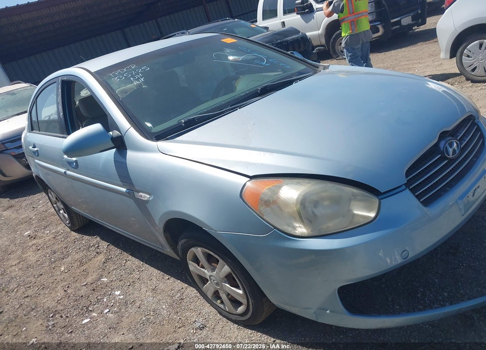 2007 HYUNDAI ACCENT GLS VIN: KMHCN46C37U113625