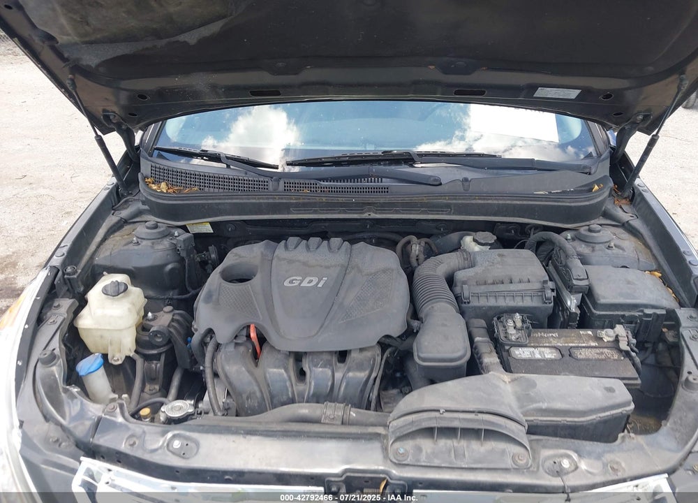 2013 HYUNDAI SONATA VIN: 5NPEB4AC8DH517569