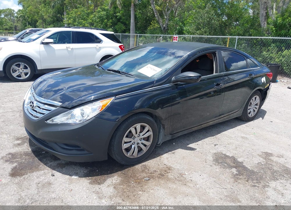 2013 HYUNDAI SONATA VIN: 5NPEB4AC8DH517569