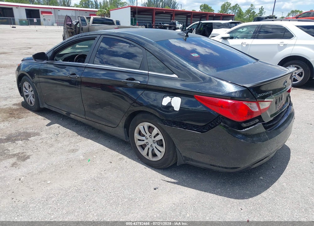 2013 HYUNDAI SONATA VIN: 5NPEB4AC8DH517569